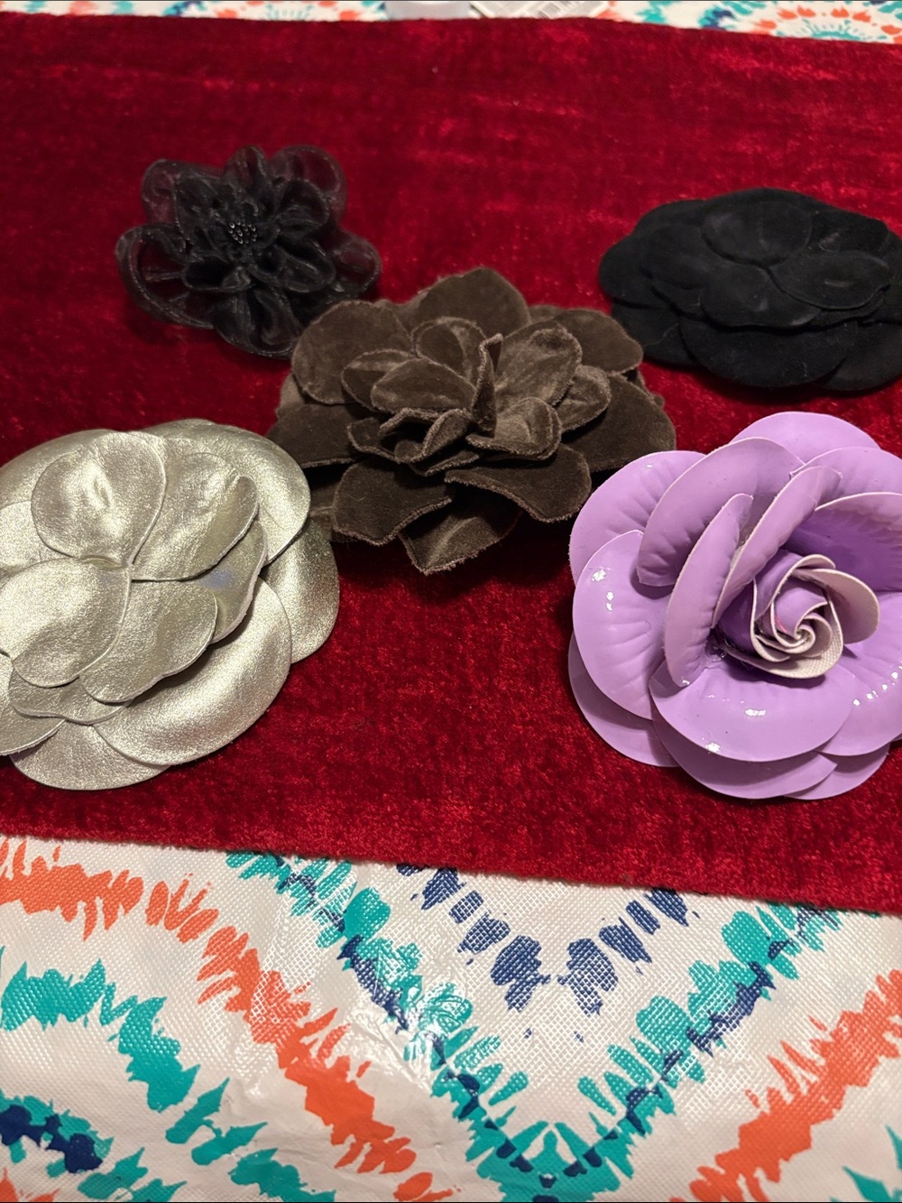 Women’s Floral suede leather pins  Set - Lilac, Silver, Black, Brown like new